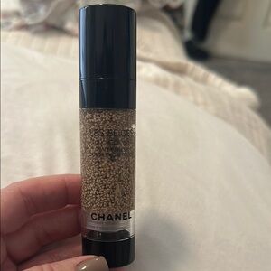 Chanel Les Beiges Water-Fresh Complexion Touch - Beige